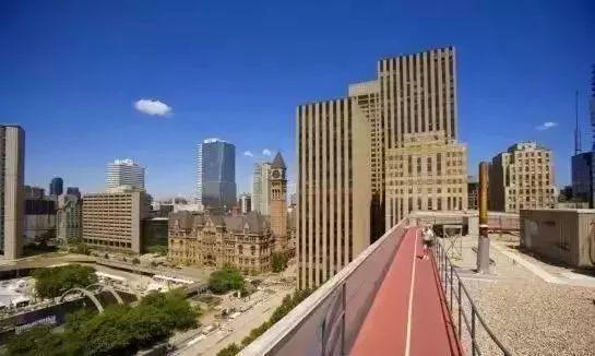 B·sport（中国体育）：世界八个脑洞大开的塑胶跑道你听过几个？(图4)