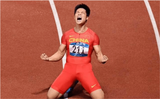 塑胶跑道世界运动设施技术进步的标志之一。(图2)