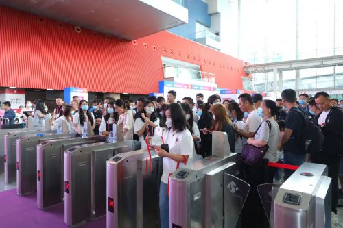 B·sport（中国体育）：2024第十八届广州国际台球及配套设施展再掀台球热潮(图1)