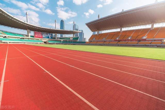 B体育：混合型塑胶跑道：融合创新与性能的运动新选择(图2)