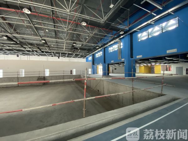 巨型“魔方”跑道带坡、不怕风吹日晒……探营国内最大室内田径馆(图11)