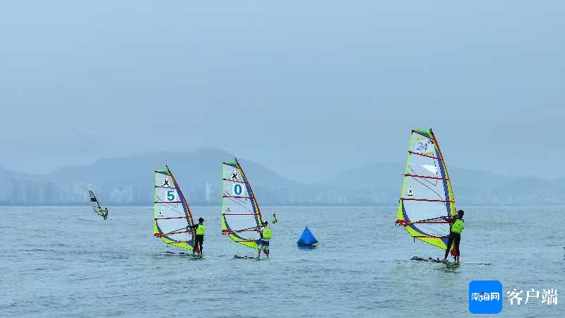 原创组图2024年三亚市全民健身帆船帆板公开赛开幕(图2)
