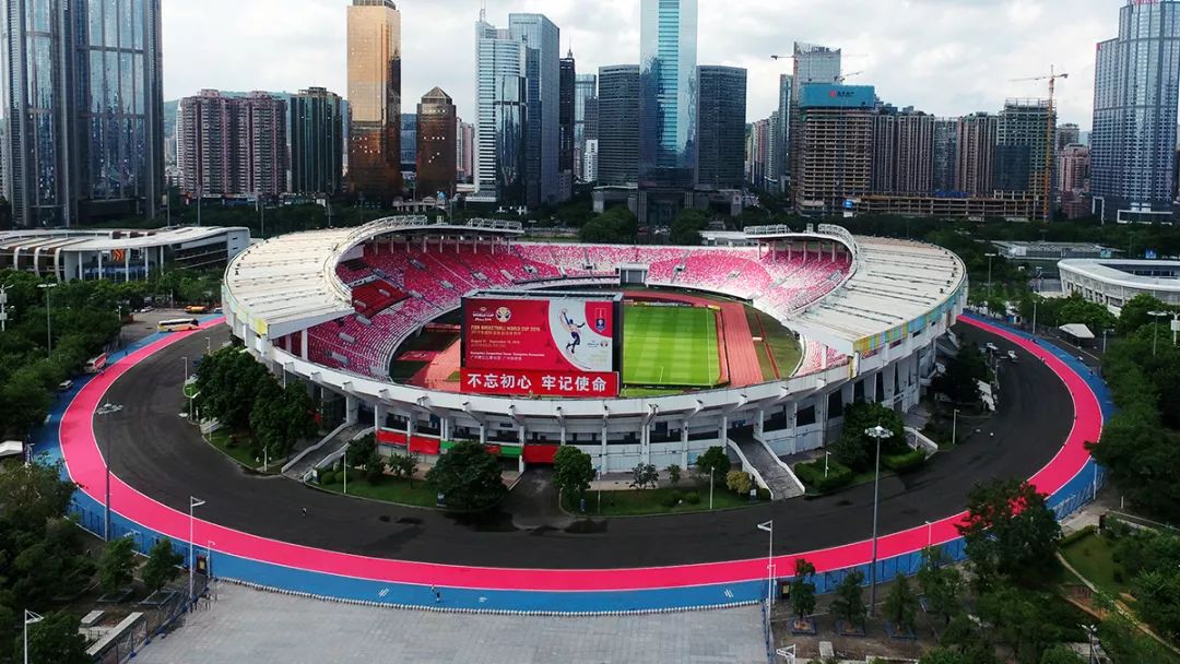 全国首条大型体育场外塑胶跑道正式启用长河产品为“跑者圣地”再添新亮点(图1)