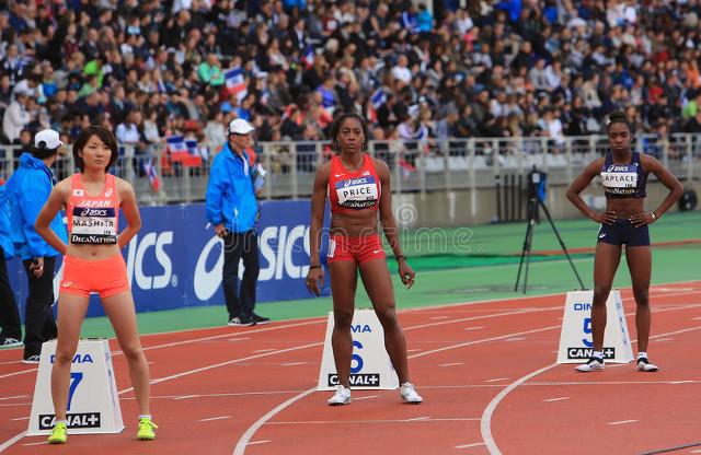 B体育：塑胶跑道800米比赛变道规则(图5)