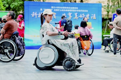 无障碍成为城市美丽的风景——写在无障碍环境建设法实施一周年之际(图2)