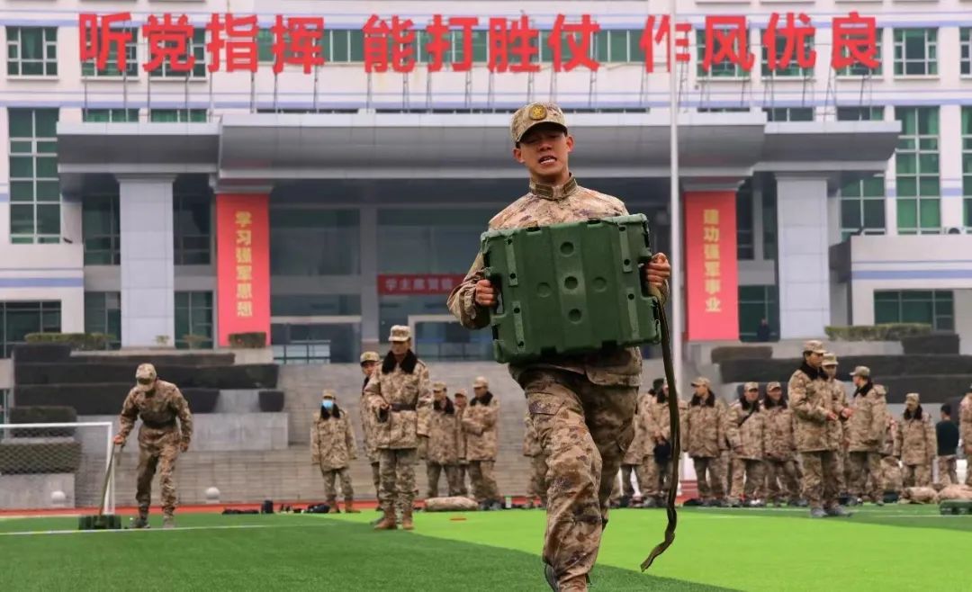 强体能砺斗志！这场年度体能考核很燃(图6)