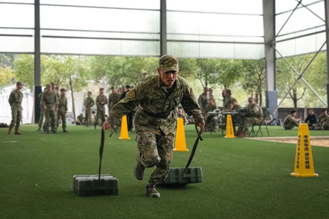 强体能砺斗志！这场年度体能考核很燃(图5)