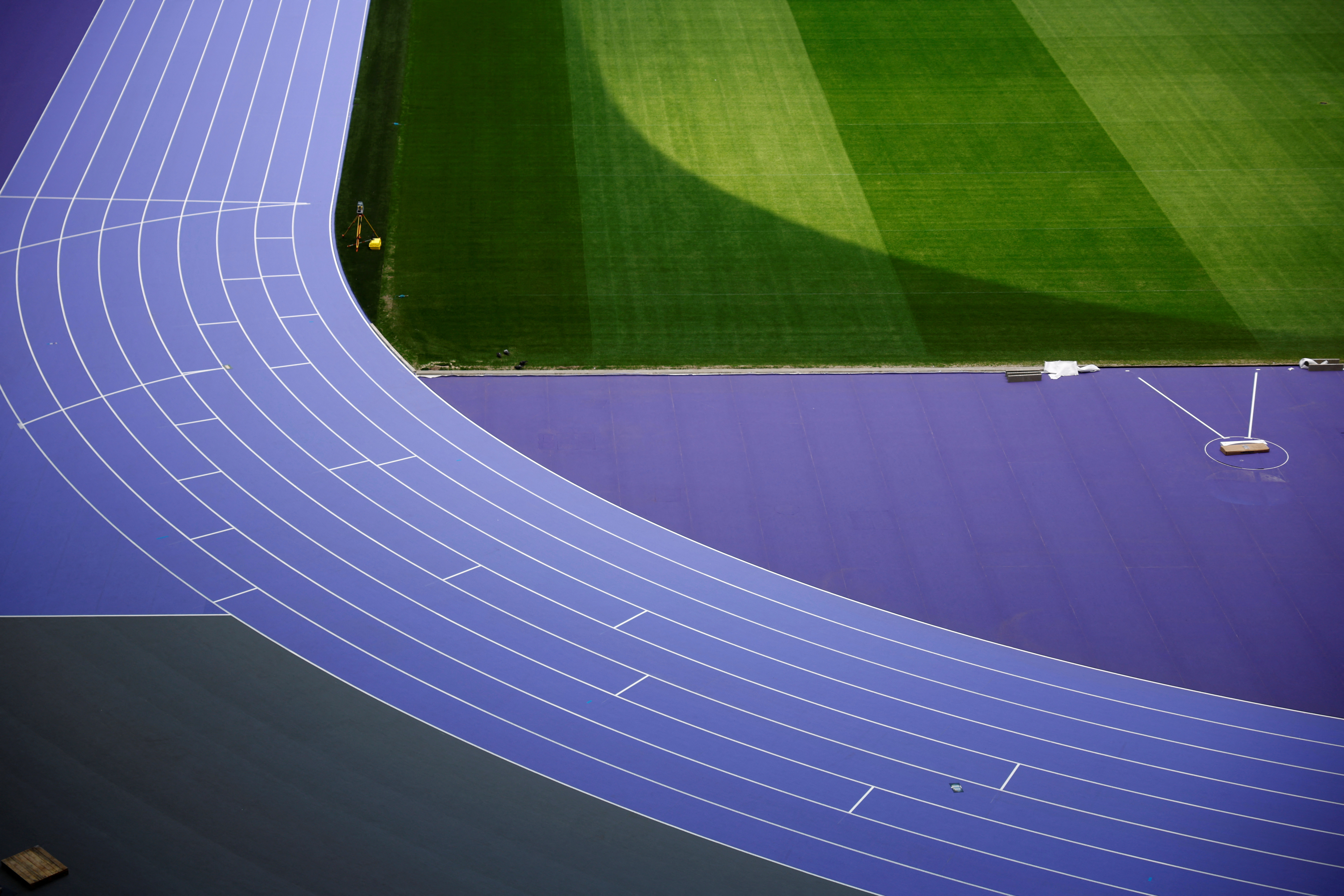 新闻多一度巴黎奥运跑道撞色沙僧？紫色可以让运动员跑更快吗？(图9)