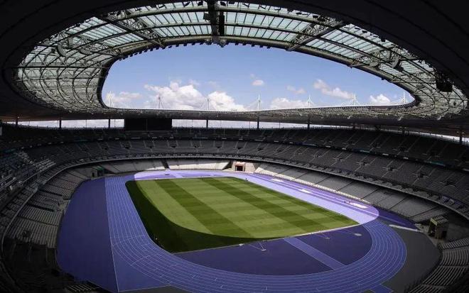 B·sport（中国体育）：跑道上的色彩之旅：从巴黎的紫到广州的红蓝(图7)