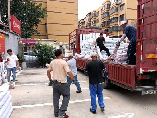 体育助力乡村振兴！2024年薛城区全民健身器材发放仪式举行(图1)