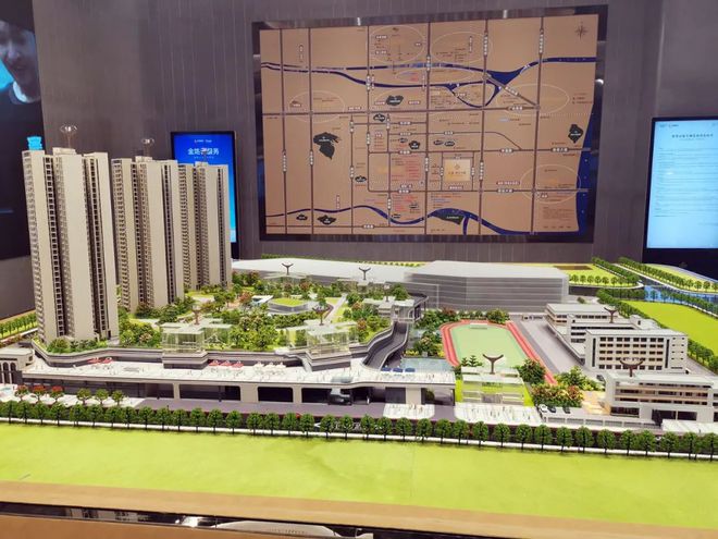 2024首站：龙湖金地天峯欢迎您_楼盘价格详情_售楼中心电话(图4)