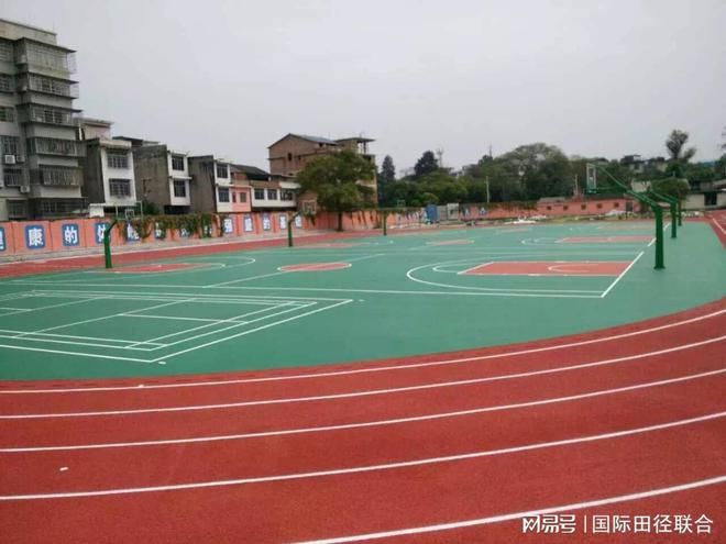 塑胶跑道标准施工周期要多久？(图3)