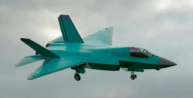 B·sport（中国体育）：歼35是一架伪装成中型机的重型机集成大量黑科技F35不是对手(图4)