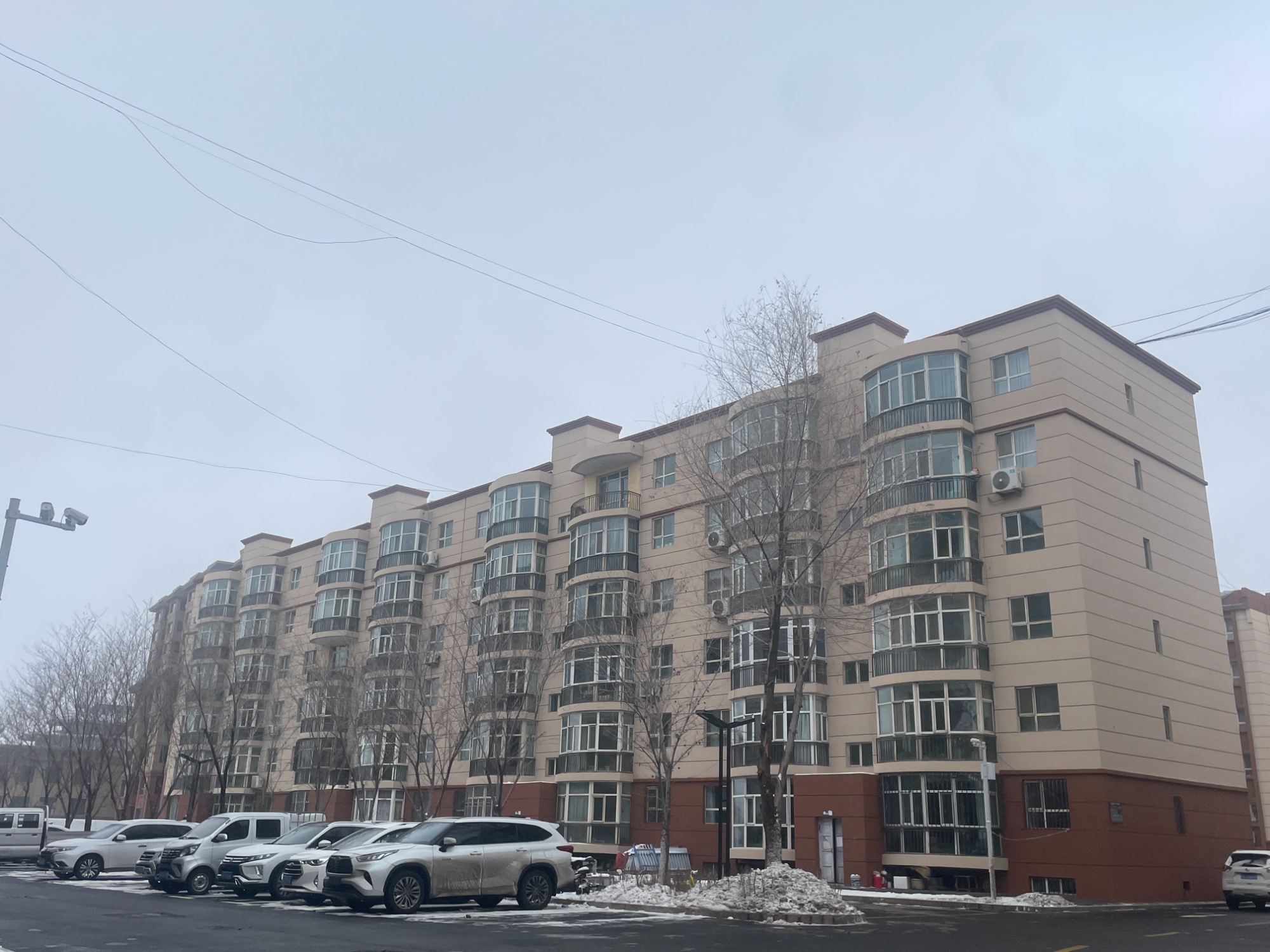 B体育：吉木萨尔县：老旧小区改造整合焕新居民敲鼓扭秧歌庆祝(图2)