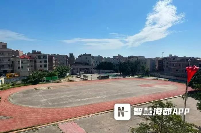 B体育：投入超3000万元！惠安这些学校操场“旧貌换新颜”！(图4)
