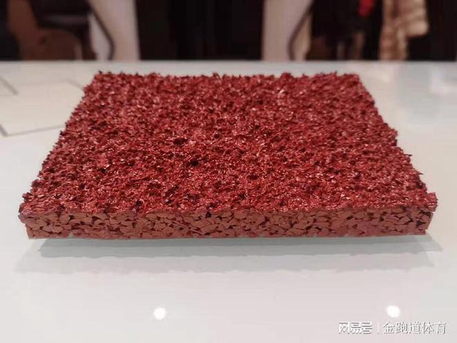 B·sport（中国体育）：透气型塑胶跑道：畅享运动的理想之选(图1)