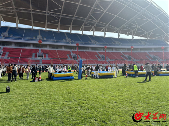 B·sport（中国体育）：潍坊联通2024年员工运动会在潍坊市奥体公园启幕(图4)