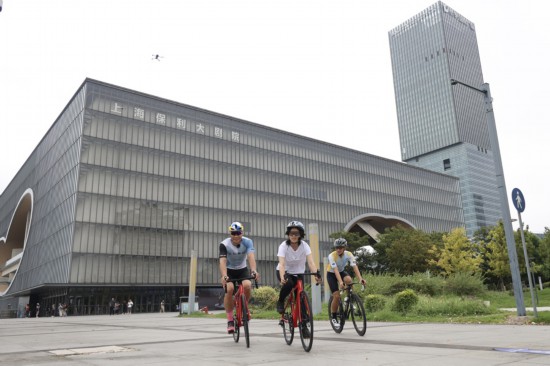 B·sport（中国体育）：大咖騎行打卡精華賽段首屆環上海·新城自行車賽呈現絕美景觀體育(图2)