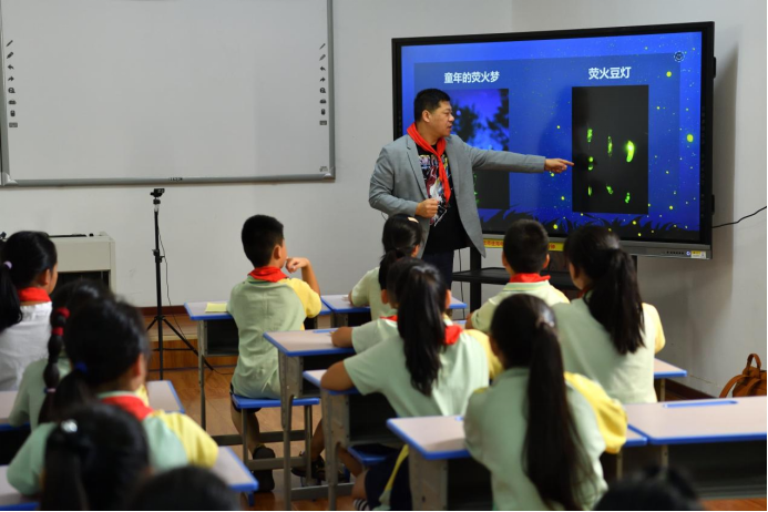 继大山里的天文台之后拼多多又将农耕博物馆搬进村小校园(图3)