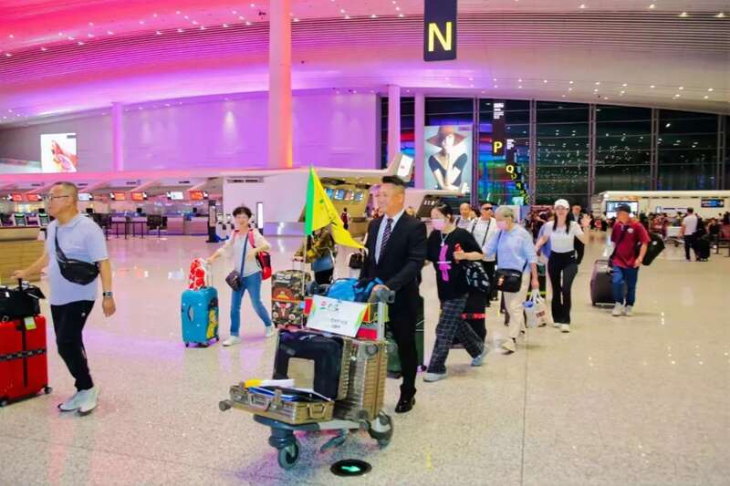 广州国际航线“上新”！塞尔维亚航空“贝尔格莱德—广州”航线首航(图7)