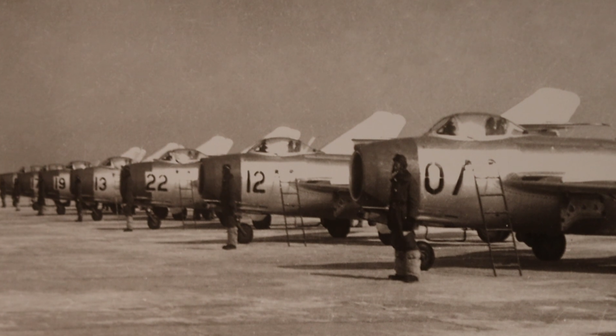 B体育：鲲鹏再展翅英雄归故乡(图3)