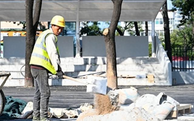 长治这个体育场10月底将全部完工(图1)