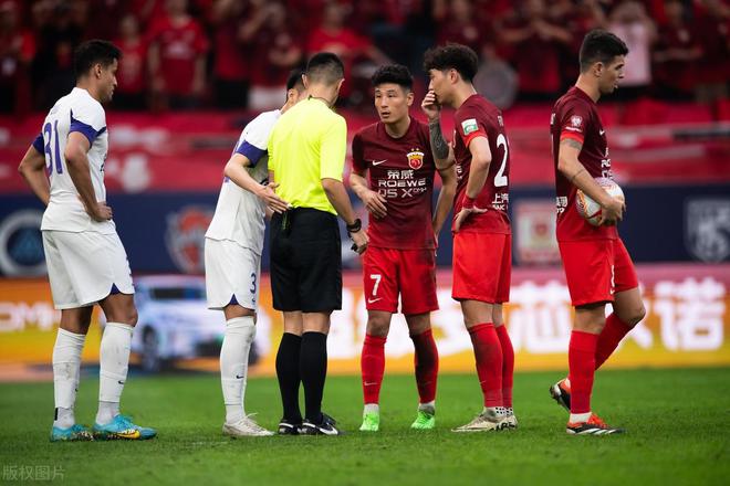 黑武磊的人除了董路口中的两种人其实还有另外两种人！(图1)