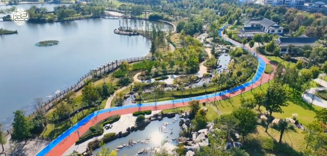 B·sport（中国体育）：千鹤湖体育公园升级啦！“智慧跑道”解锁跑步新玩法→(图1)