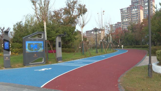 B·sport（中国体育）：千鹤湖体育公园升级啦！“智慧跑道”解锁跑步新玩法→(图4)