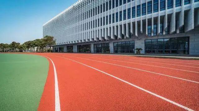 B体育：【图朴解决方案】体育场塑胶跑道如何建造合理的排水系统？(图1)