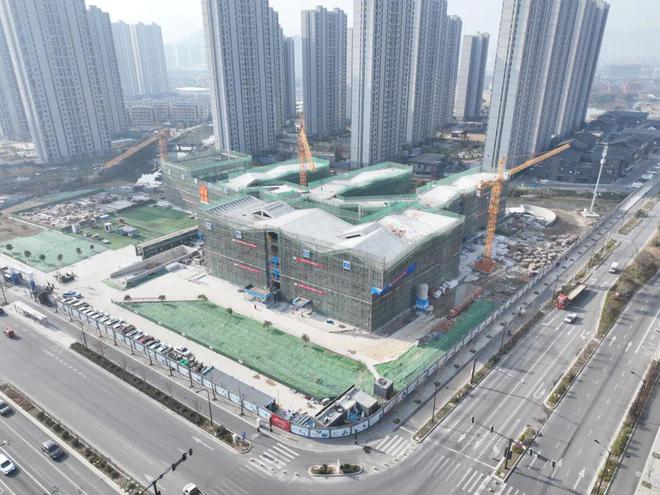 新增1620个学位！这所新小学结顶(图1)