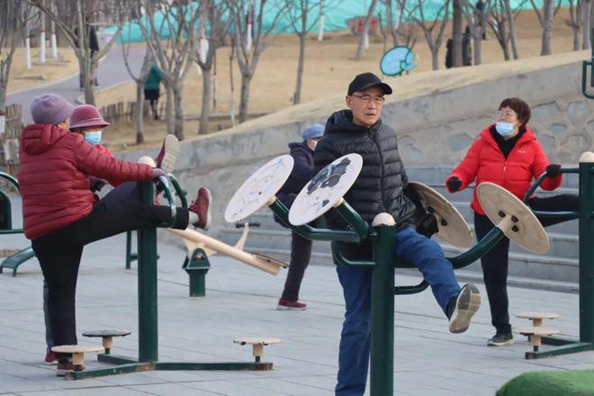 B·sport（中国体育）：小器材引领全民健身大幸福(图1)