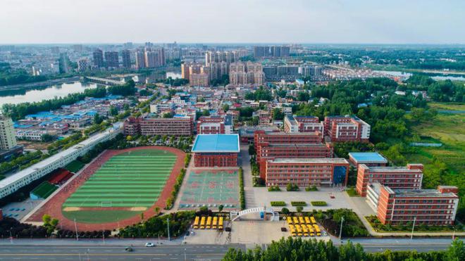 光山县慧泉中学2025初中教师招聘问答(图1)