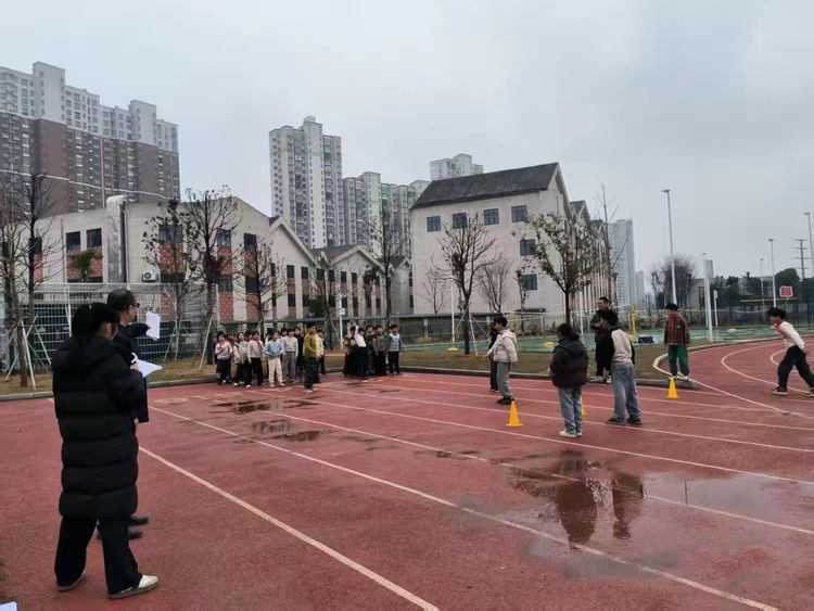 B体育：聚焦体育教学共筑活力校园——南城县登高学校开展教研活动(图2)