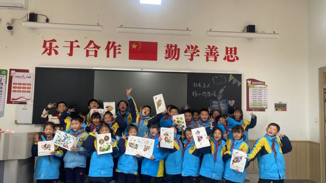 B体育：沣东九小开展2025年庆元旦社团作品展示活动(图13)