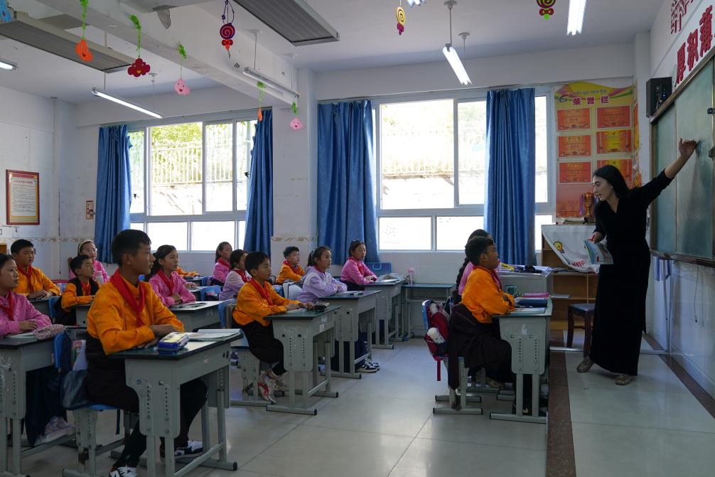 梦想更近：教育之光照耀雪域高原(图1)