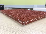 塑胶跑道之全塑型塑胶跑道特点(图1)