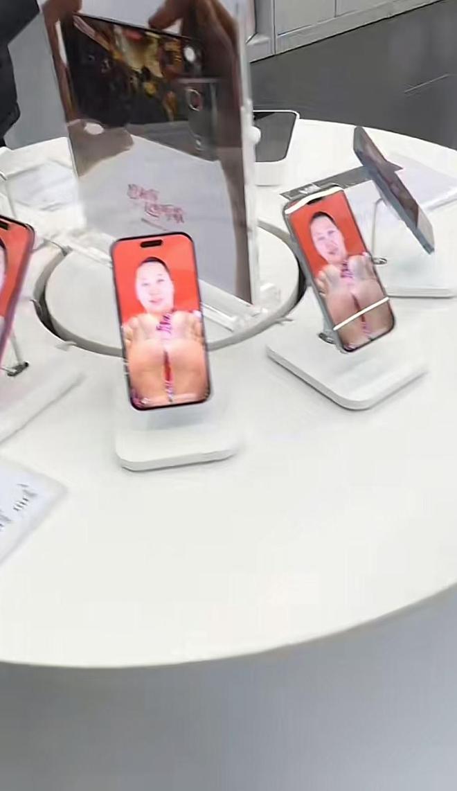 东北雨姐遭人恶搞造黄谣有人把专营店体验机壁纸全部换成雨姐(图3)