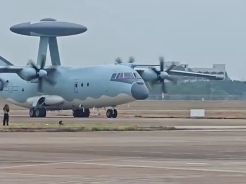 卫星图曝光！朝鲜首架预警机现身雷达直径远超中国空警-2000！哪儿来的技术？(图13)