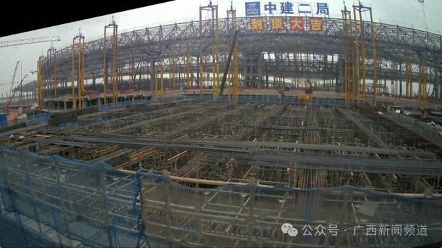 南宁吴圩机场T3航站楼封顶！将建双层观景平台供旅客全景观赏飞机起降(图1)