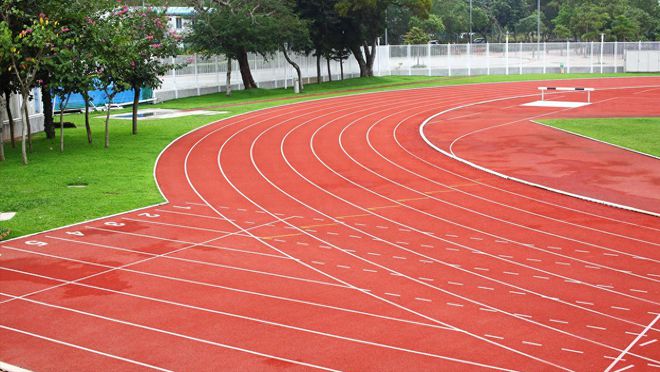 透气型塑胶跑道主要的优势(图1)