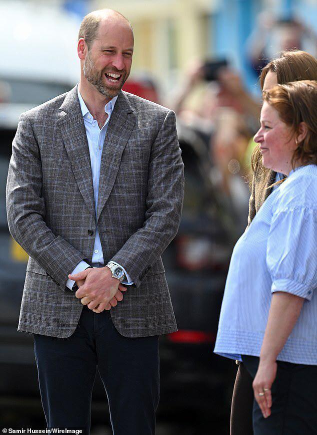 温馨！凯特威廉结婚14周年出行低调服饰藏爱意探访社区显温情(图6)