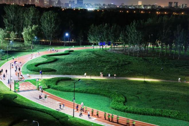 “城中村”蝶变“能量之森”！海淀这个万人运动场让城市活力跃迁(图6)
