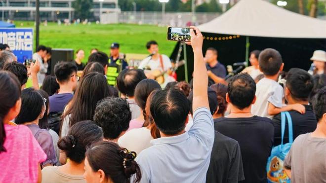 “城中村”蝶变“能量之森”！海淀这个万人运动场让城市活力跃迁(图12)