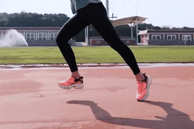 B·sport（中国体育）：牛！中国制造已经强到如此可怕了！百元造某克某迪千元级跑鞋！(图5)