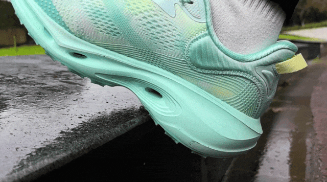 B·sport（中国体育）：牛！中国制造已经强到如此可怕了！百元造某克某迪千元级跑鞋！(图9)