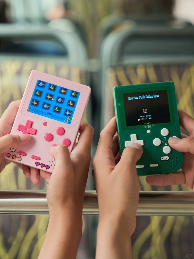 “年纪轻轻全款拿下肯德基相机和麦当劳跑车”餐饮巨头们咋哄得打工人疯抢儿童餐？(图28)