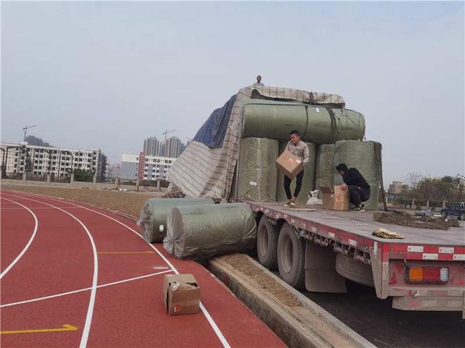 B体育：2025塑胶跑道销售厂家玉峰体育多区域代理仓储发货高效(图3)