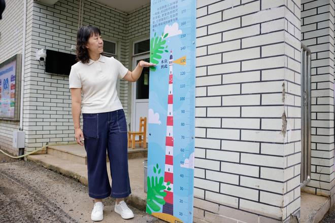 “洪水到此止步但成长不会”密云这所小学开学前保留水位线(图4)