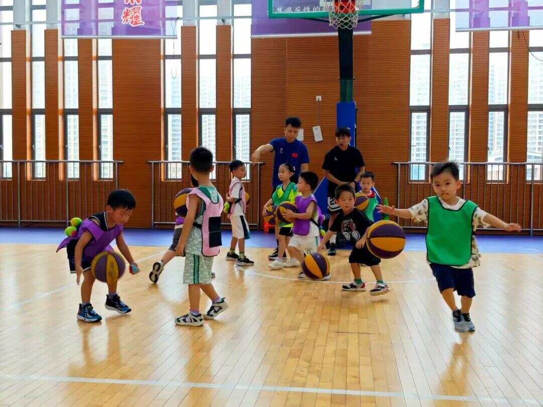 广州花都135所校园体育设施开放“10分钟健身圈”来了(图8)